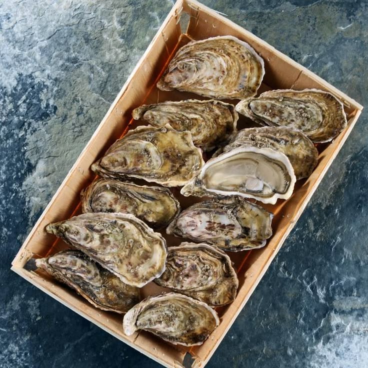 Sélection d'Huîtres et Produits de Fêtes
